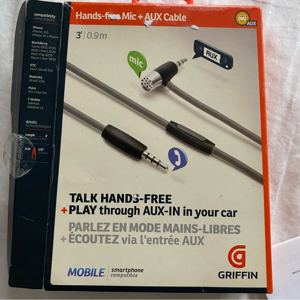 Griffin Hands-Free Mic + AUX Cable - Car Stereo for Smartphones